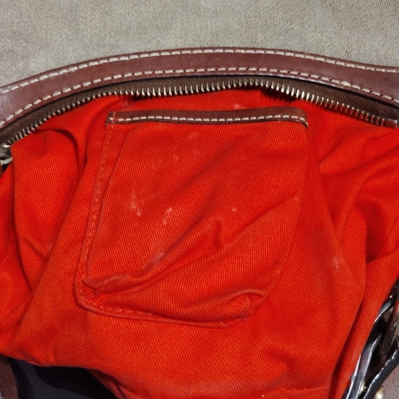 Dooney & Bourke Purse Heart Logo - Picture 12 of 16